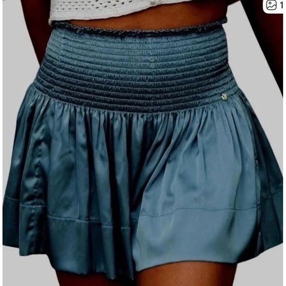 Natural Life Teal Green Smocked Satin Daisy Stretchy Silky Medium Skort Short - Picture 2 of 9